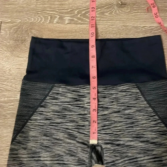 Athleta pull on tight leggings in navy and gray size medium workout pants - Picture 5 of 9